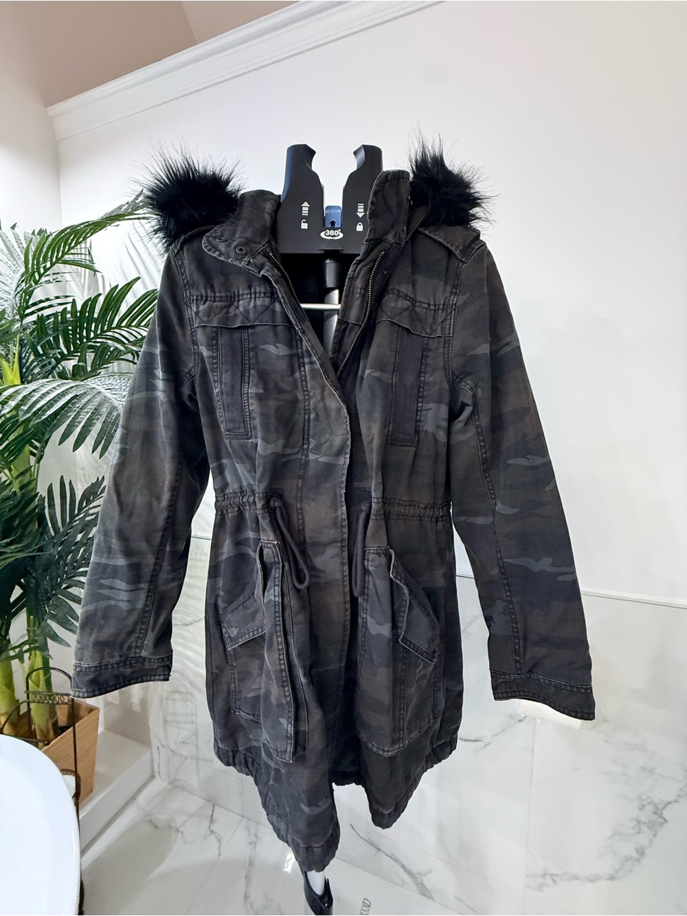 American Eagle Camo Utility Parka Jacket Black Faux Fur Hood XS Read Info